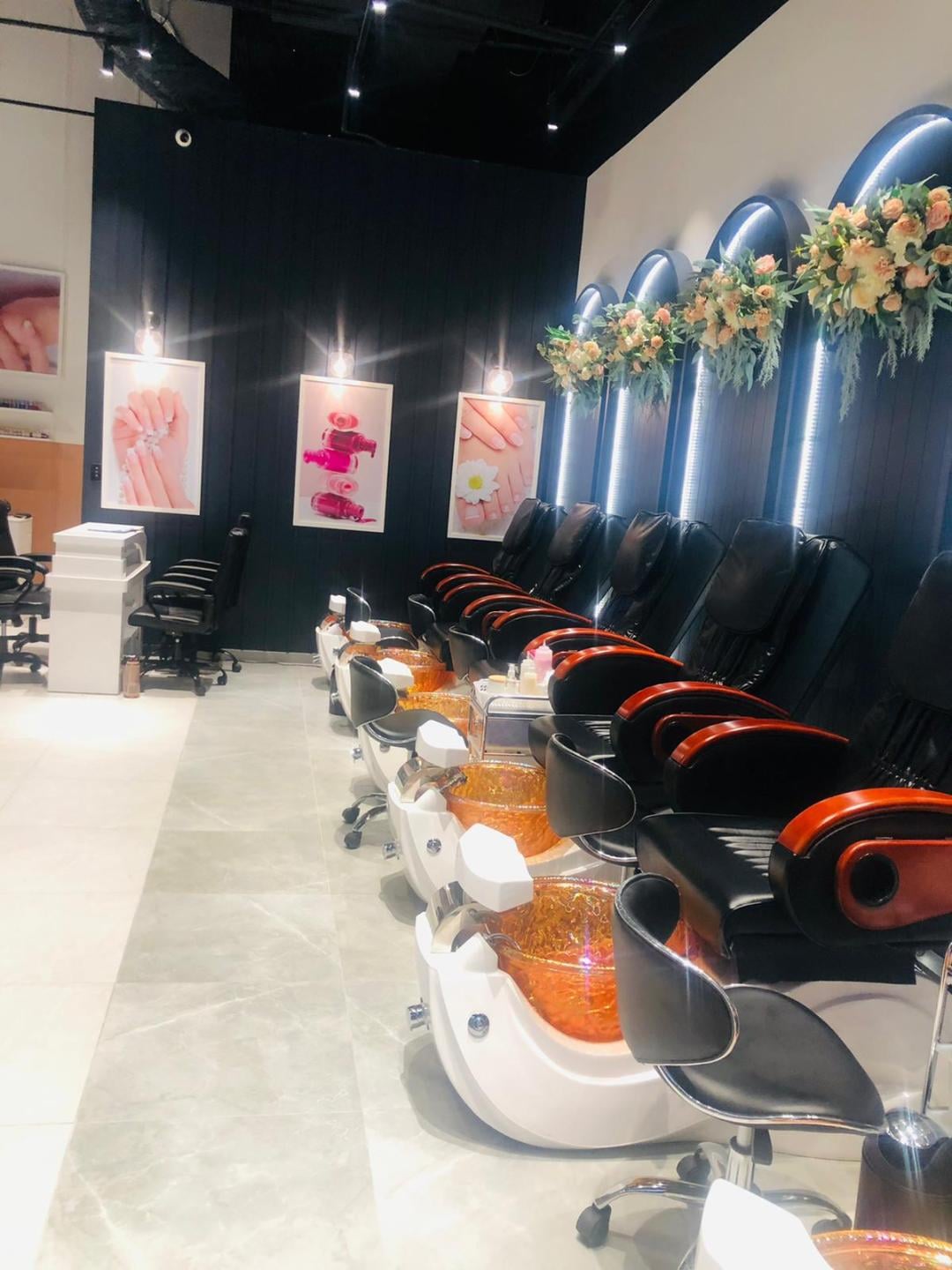 155157748_196072185635680_2947354588706647821_n classy-nail-salon-manicure